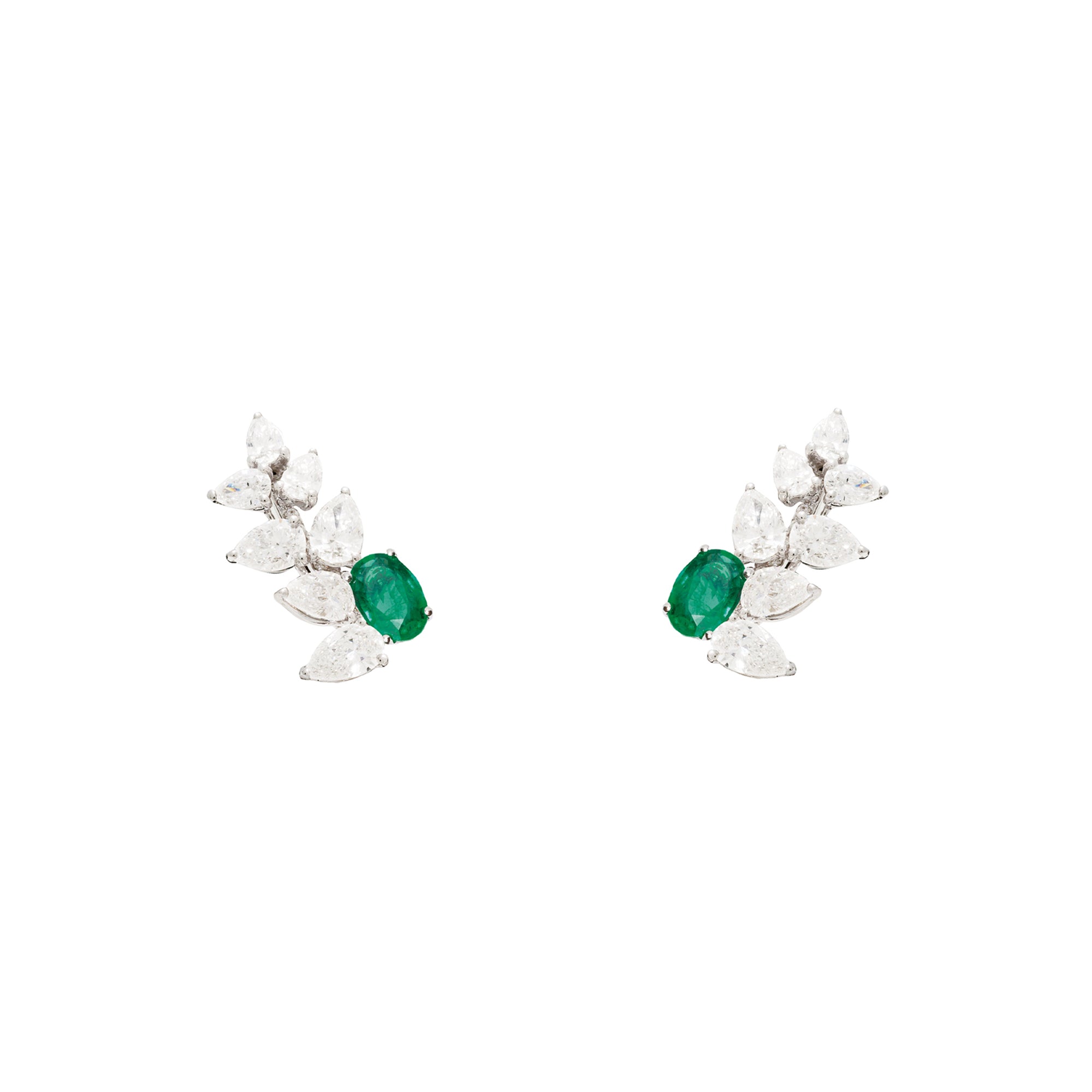 Essenza White Gold Earrings With Emerald Diamonds
