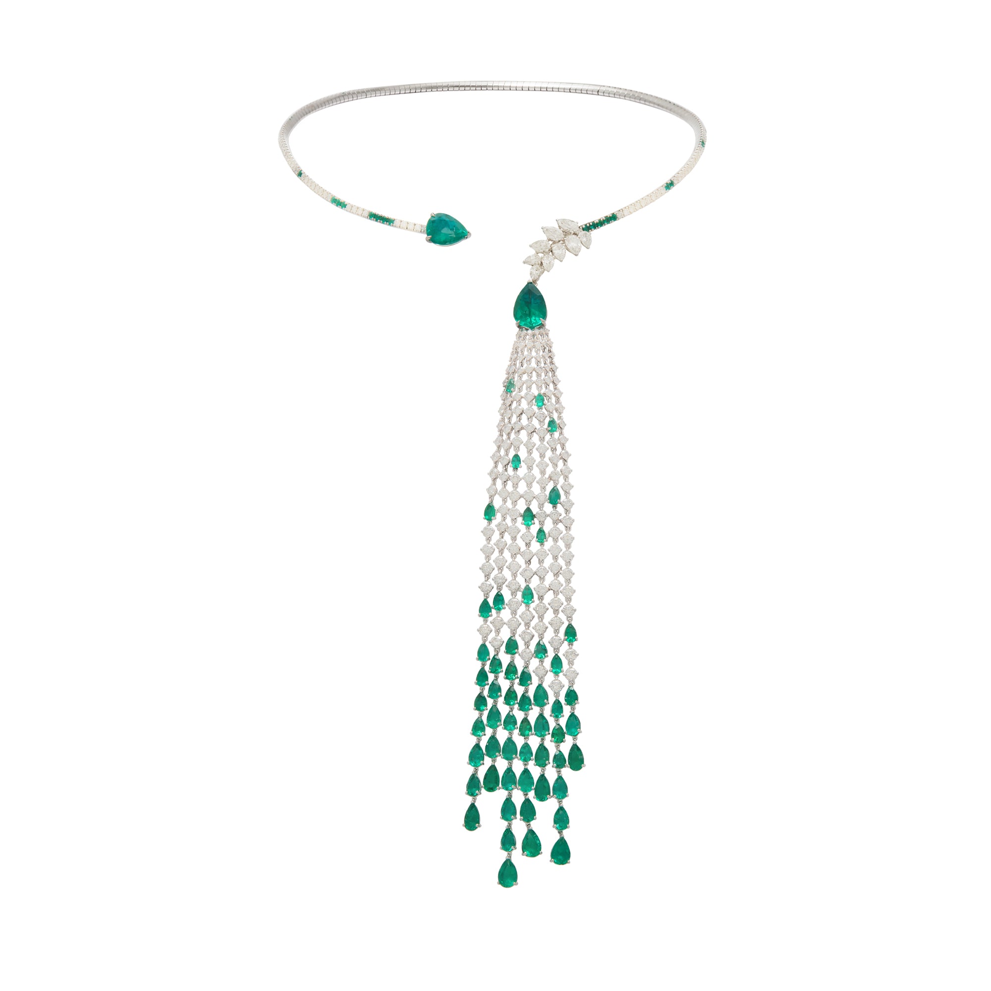 Essenza White Gold Necklace With Emerald Diamonds