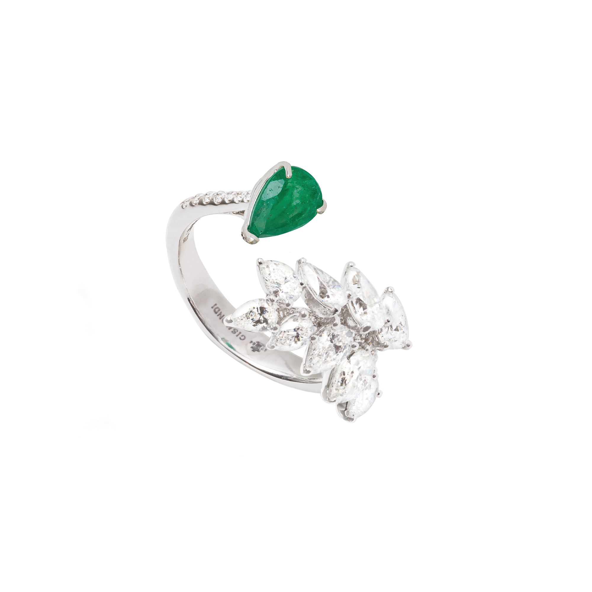 Essenza White Gold Ring With Diamonds Emerald